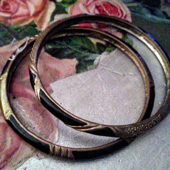 Vintage Black ENAMEL Inlay bracelets - Picture 3 of 4